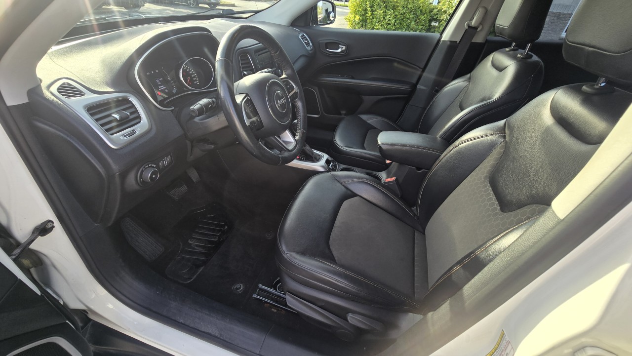 2017 Jeep Compass - Image 9