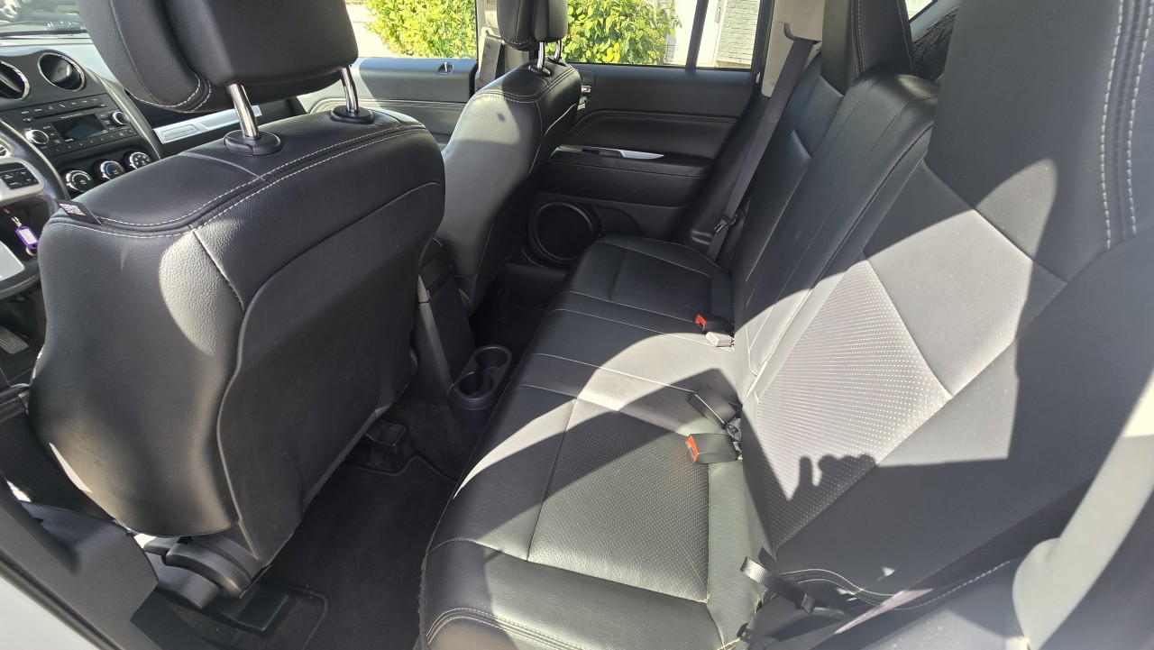 2017 Jeep Compass - Image 12