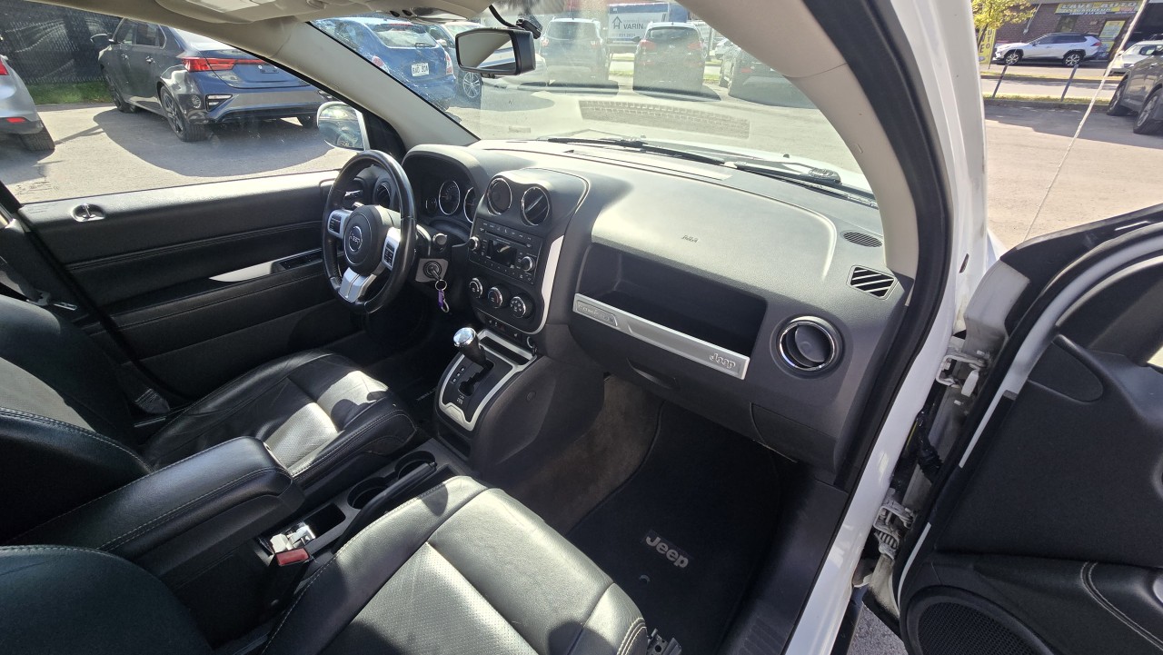 2017 Jeep Compass - Image 16
