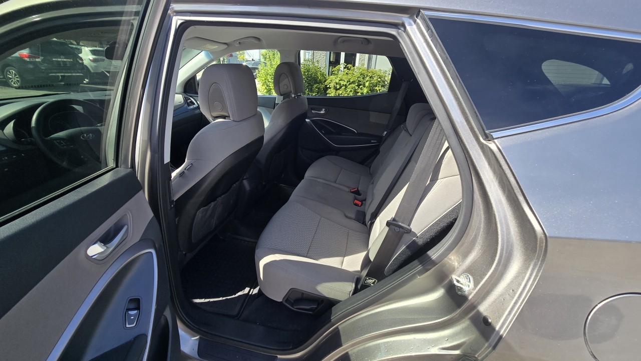 2015 Hyundai Santa Fe Sport - Image 10