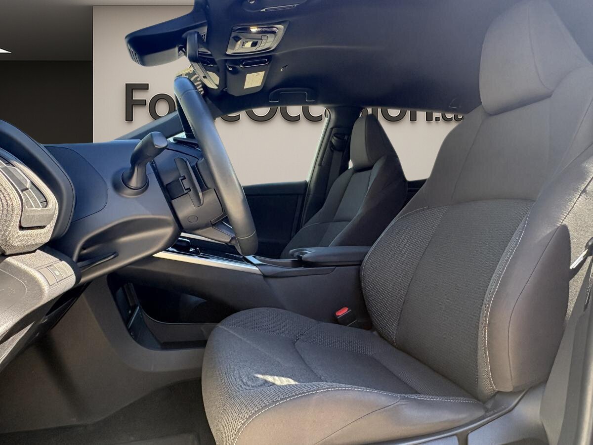 2023 Subaru Solterra - Image 6