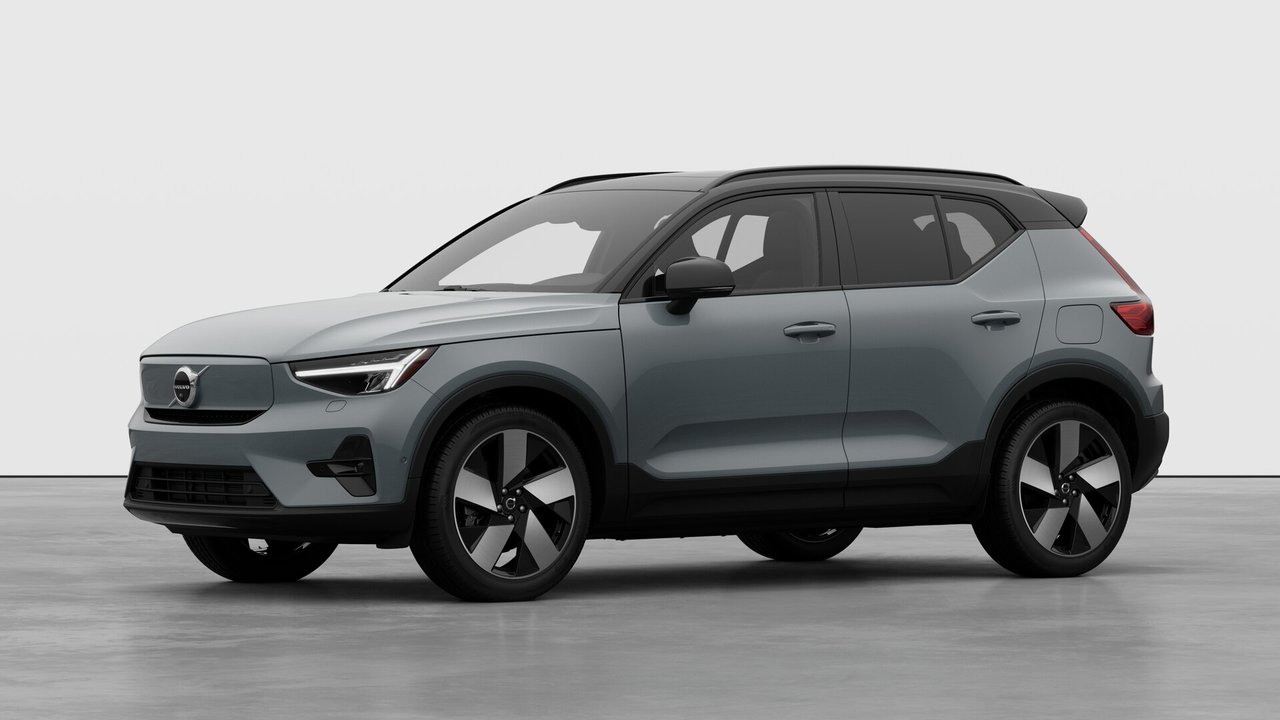 2026 Volvo EX40