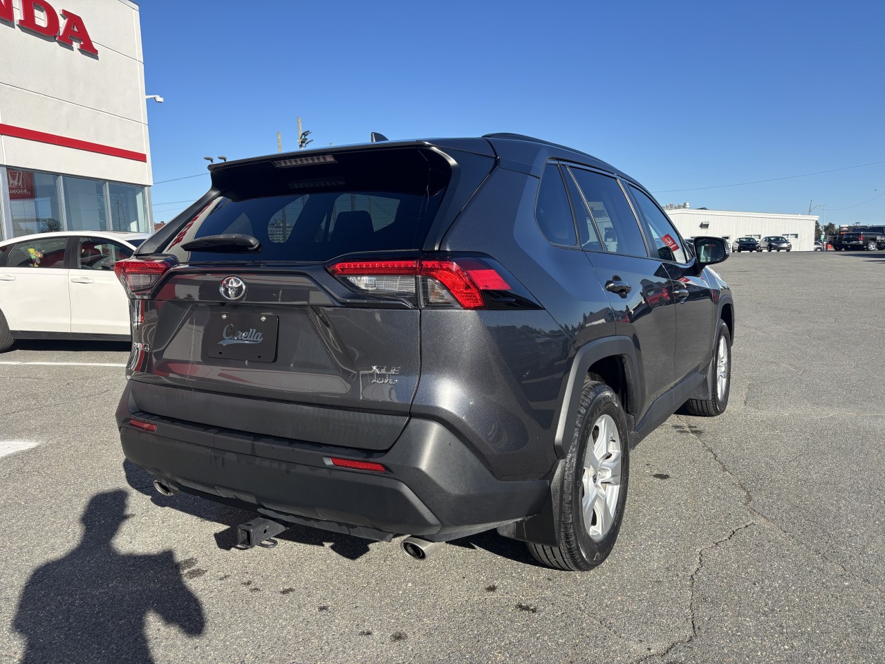 2021 Toyota RAV4 - Image 5