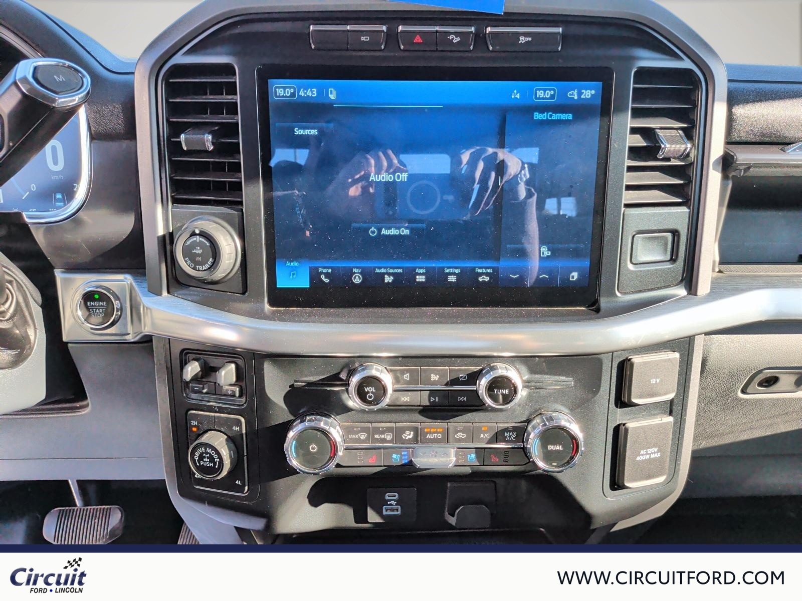 2022 Ford F-150 - Image 11