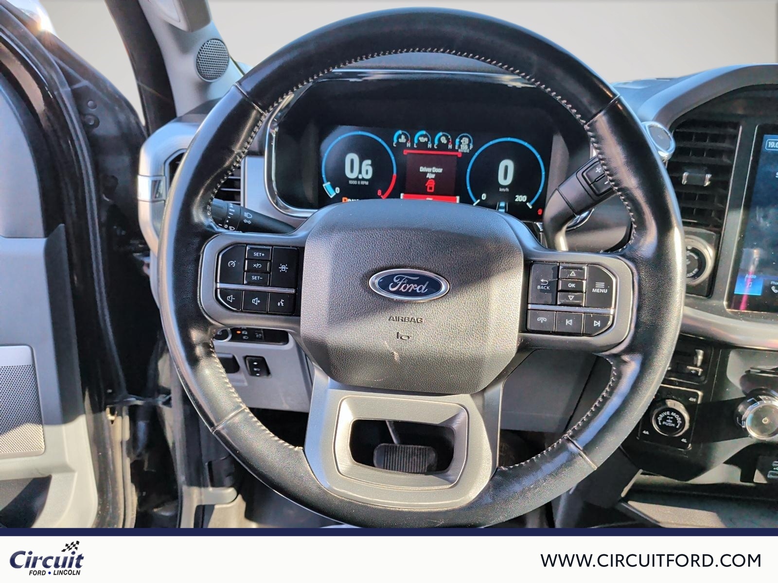 2022 Ford F-150 - Image 13