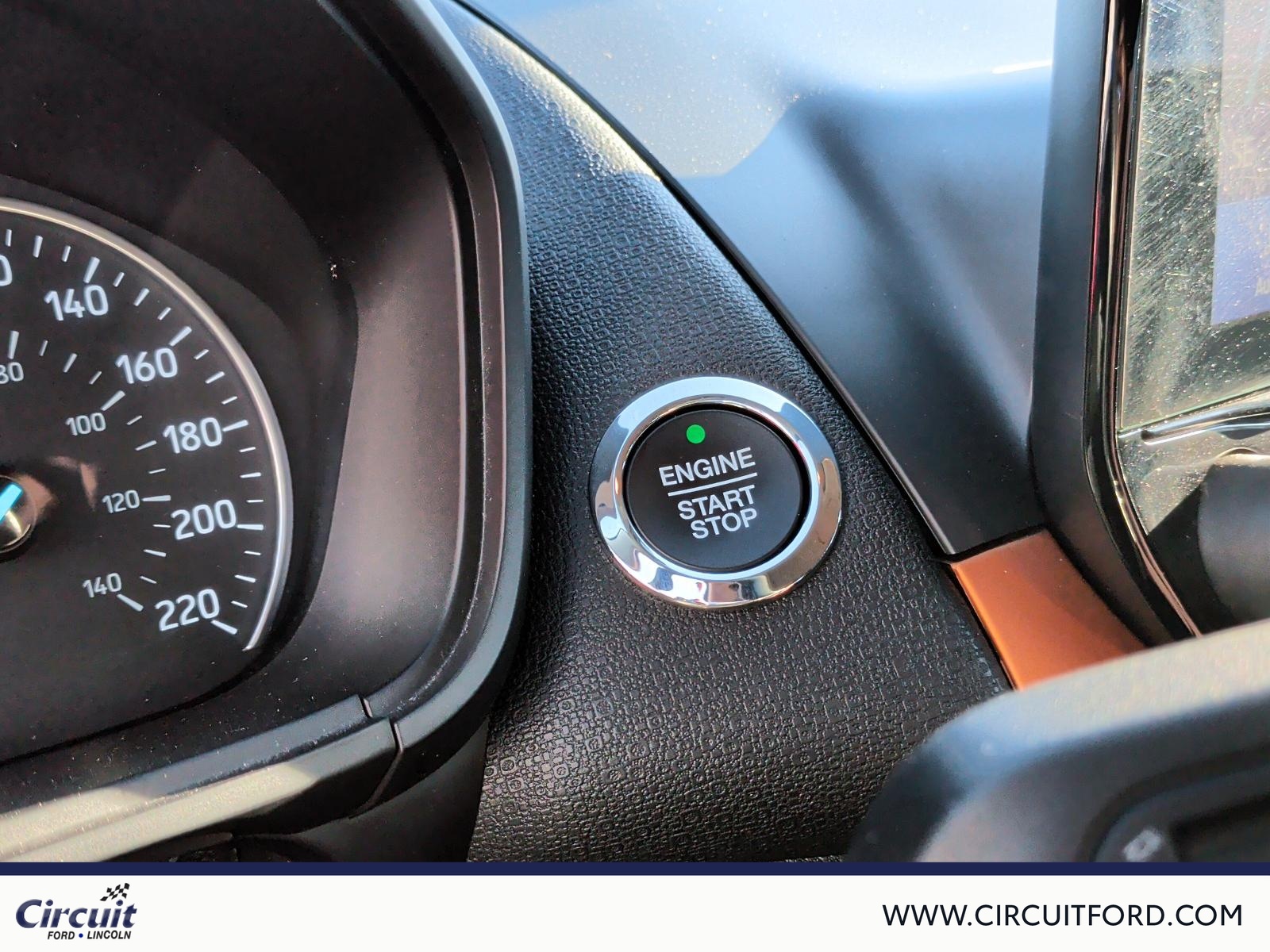 2022 Ford EcoSport - Image 16