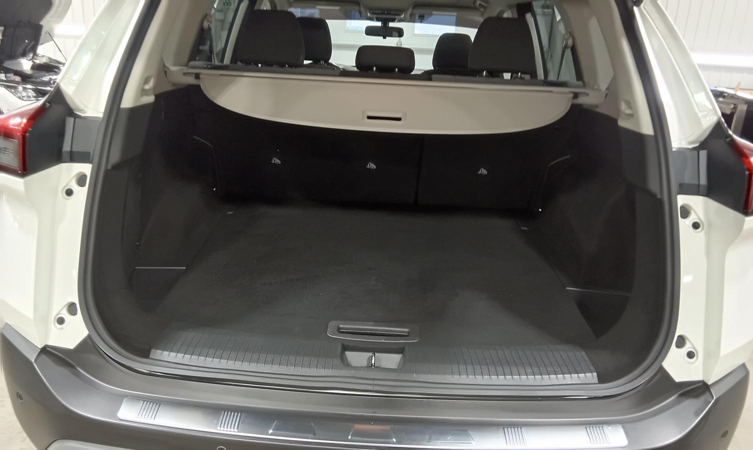 2022 Nissan Rogue - Image 8