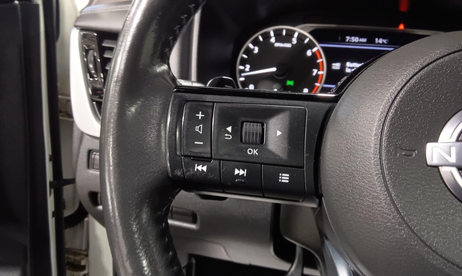 2022 Nissan Rogue - Image 28