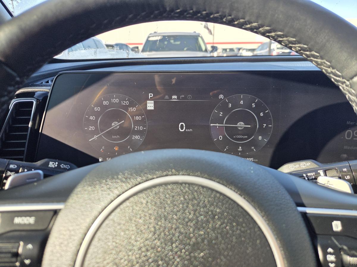 2025 Kia Sportage - Image 20