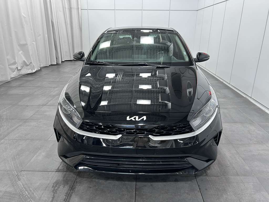 2023 Kia Forte - Image 2