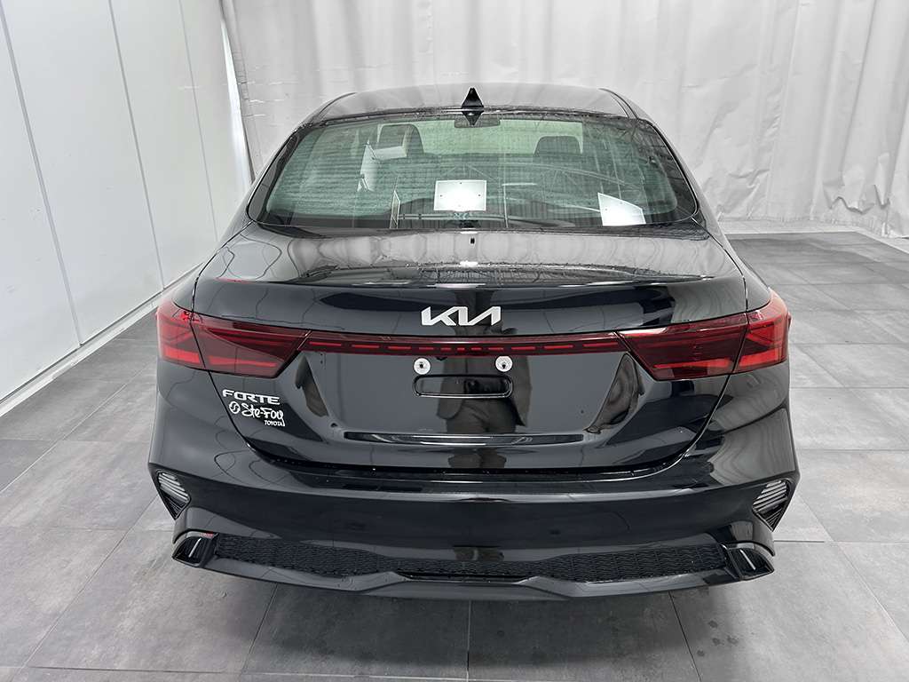 2023 Kia Forte - Image 5