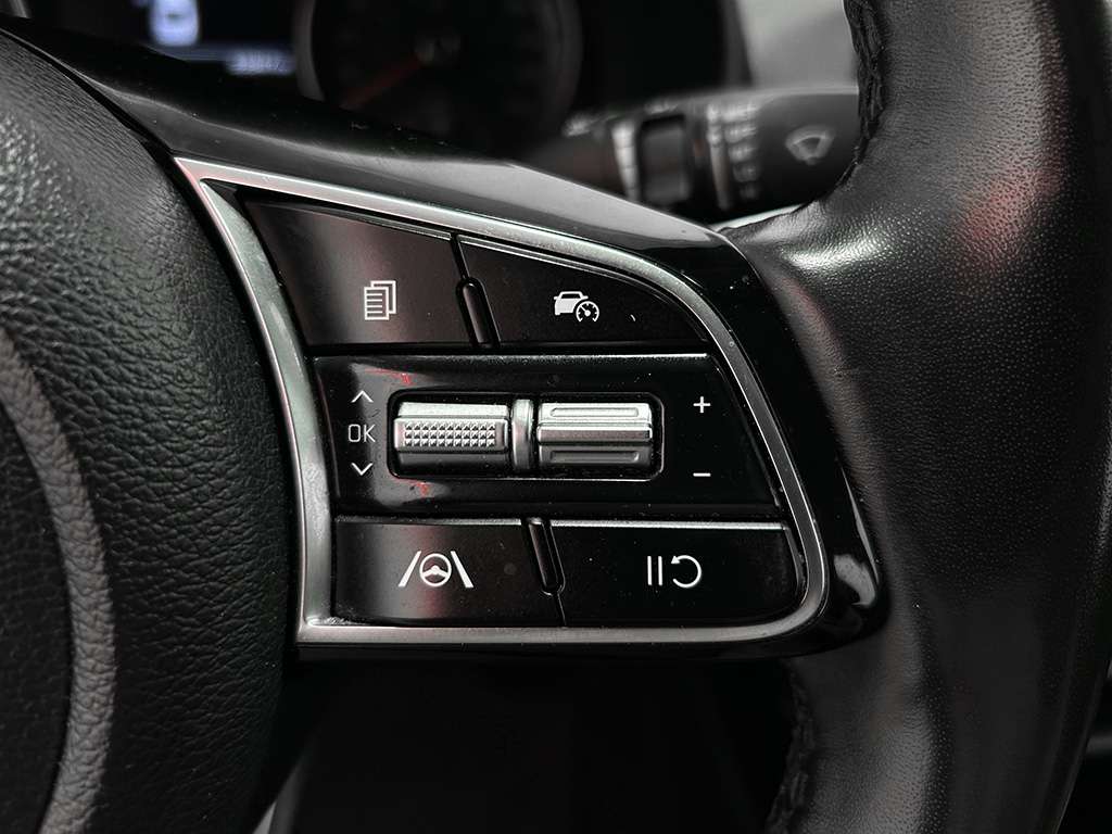 2023 Kia Forte - Image 12
