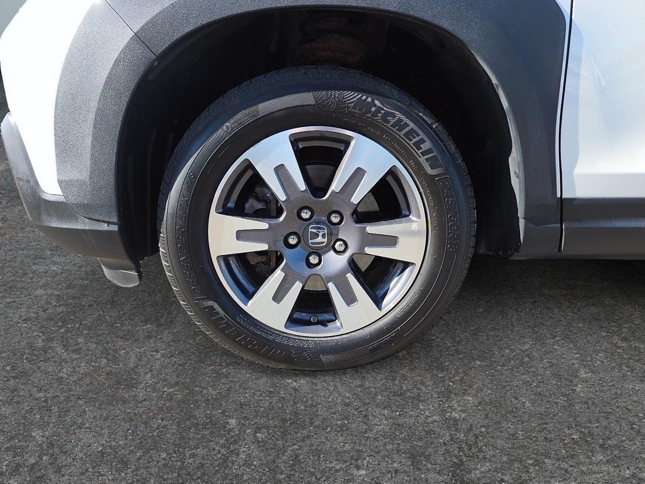 2018 Honda Ridgeline - Image 6