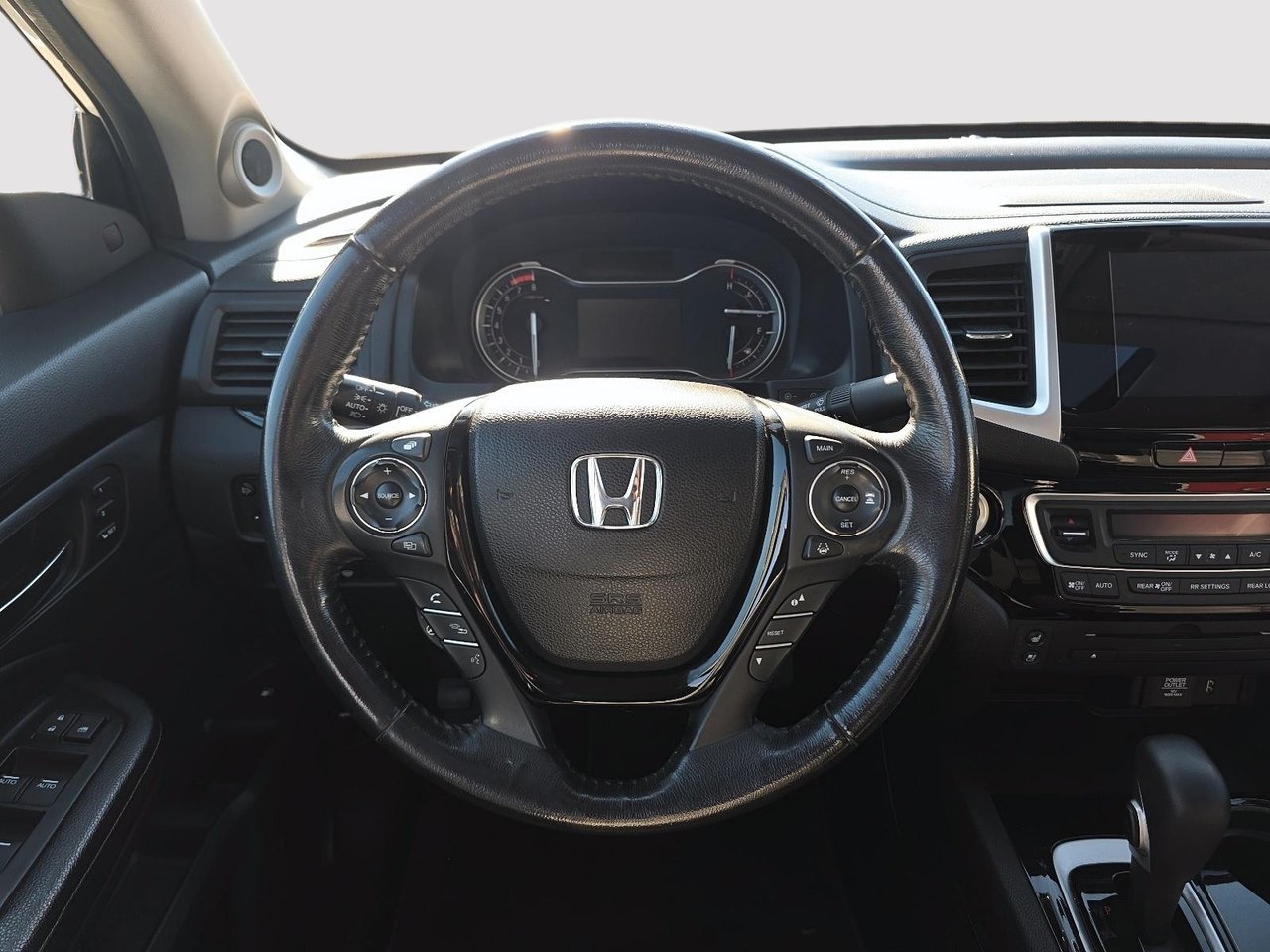 2018 Honda Ridgeline - Image 10