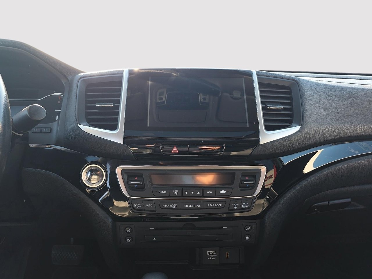 2018 Honda Ridgeline - Image 11
