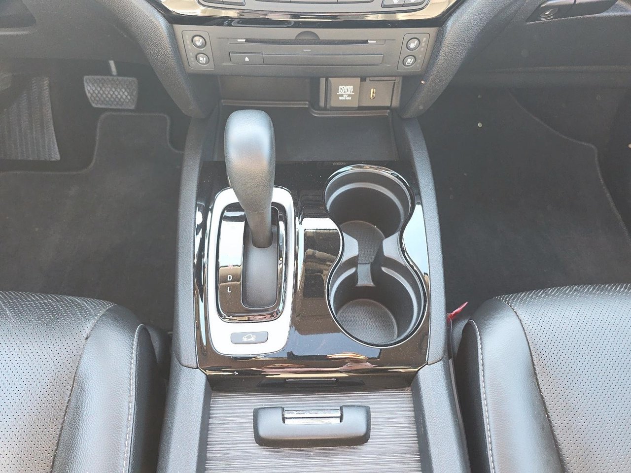 2018 Honda Ridgeline - Image 12