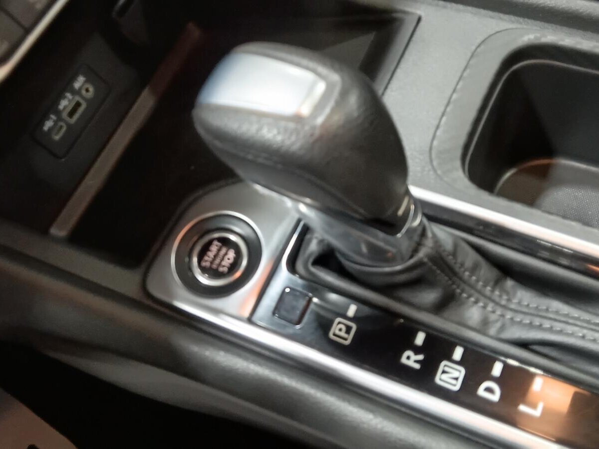 2021 Nissan Sentra - Image 28