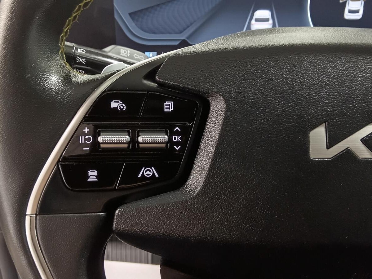 2024 Kia EV6 - Image 16