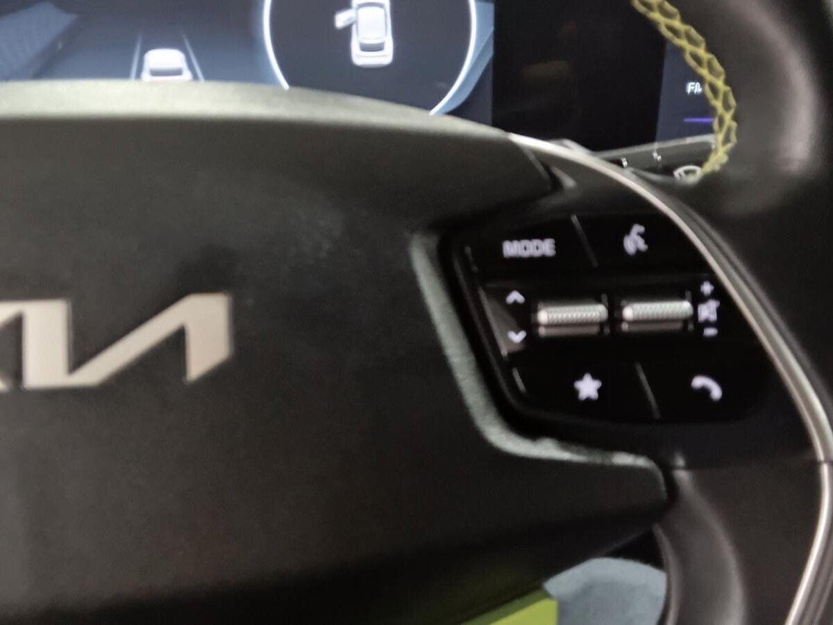 2024 Kia EV6 - Image 17