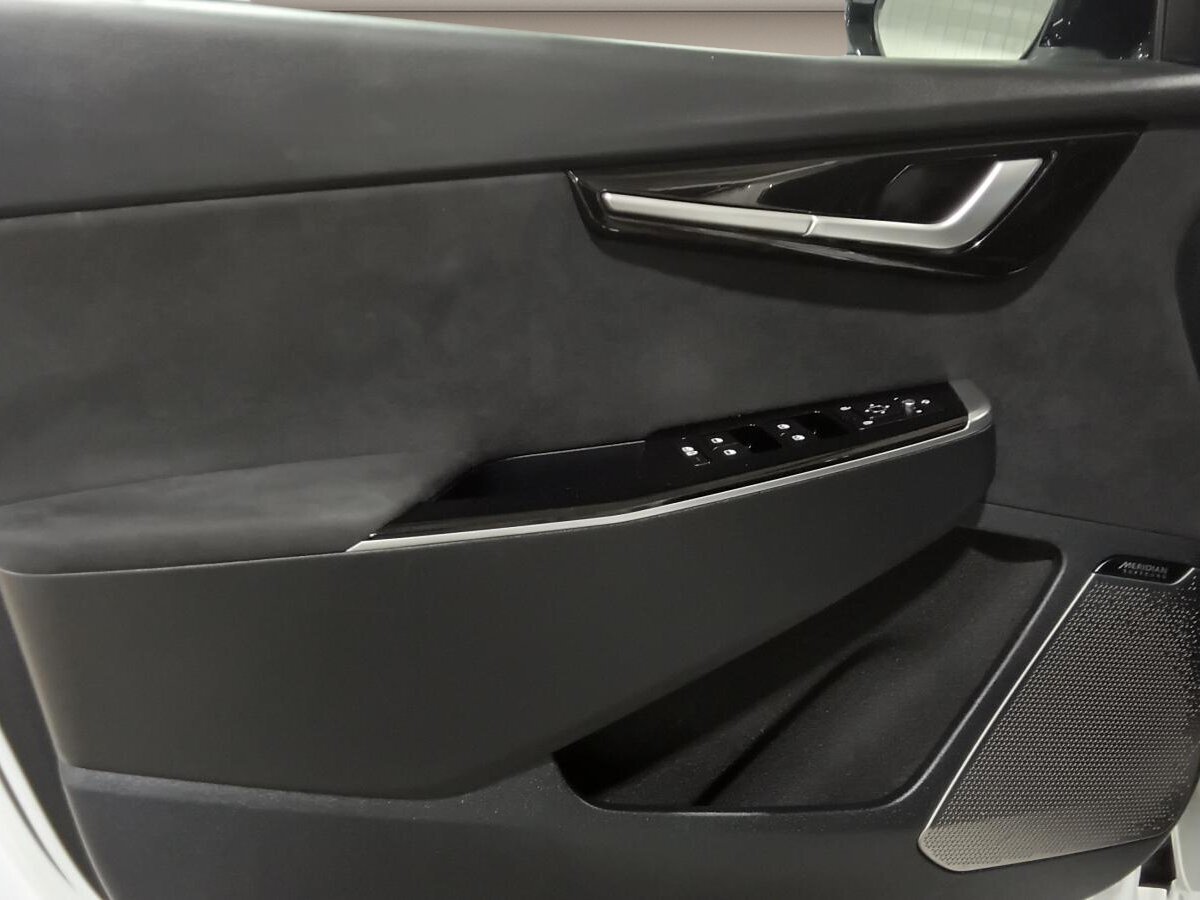 2024 Kia EV6 - Image 30