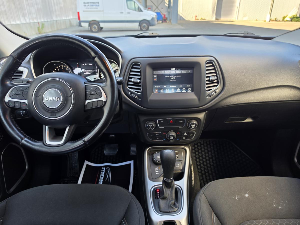 2020 Jeep Compass - Image 13