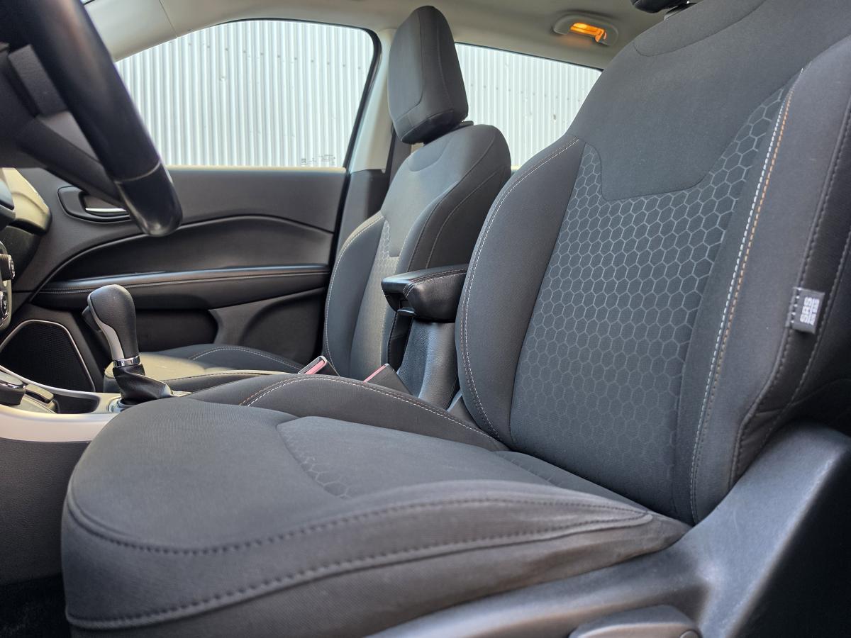 2020 Jeep Compass - Image 16
