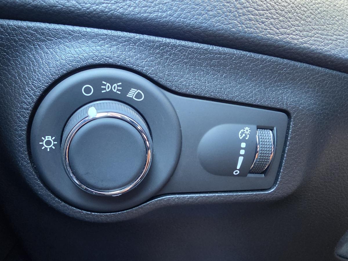 2020 Jeep Compass - Image 22