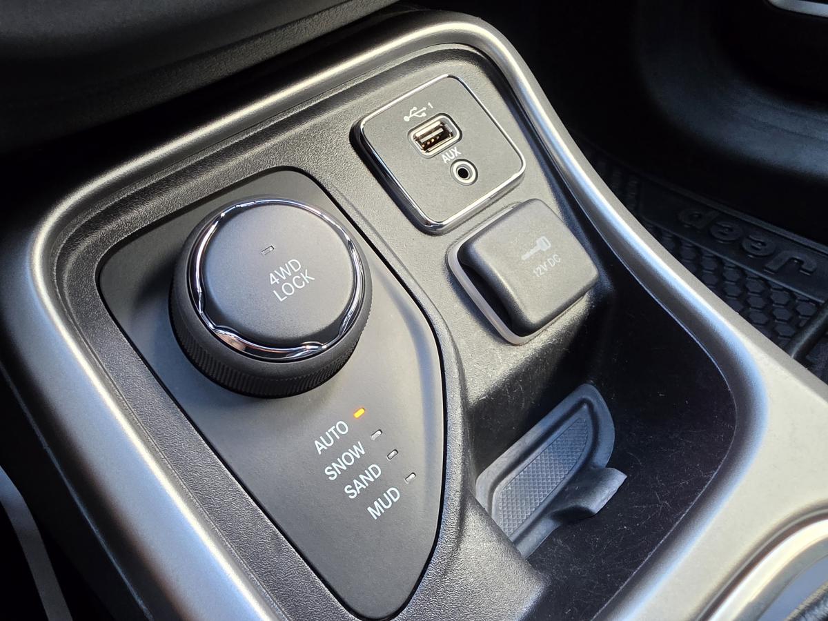 2020 Jeep Compass - Image 28