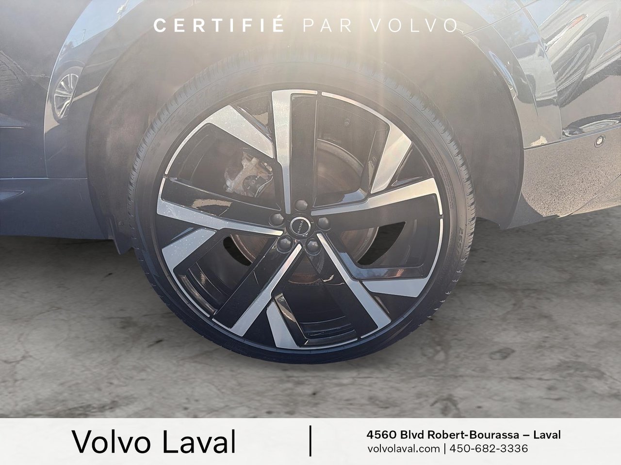 2026 Volvo XC60 Plug-In Hybrid - Image 5