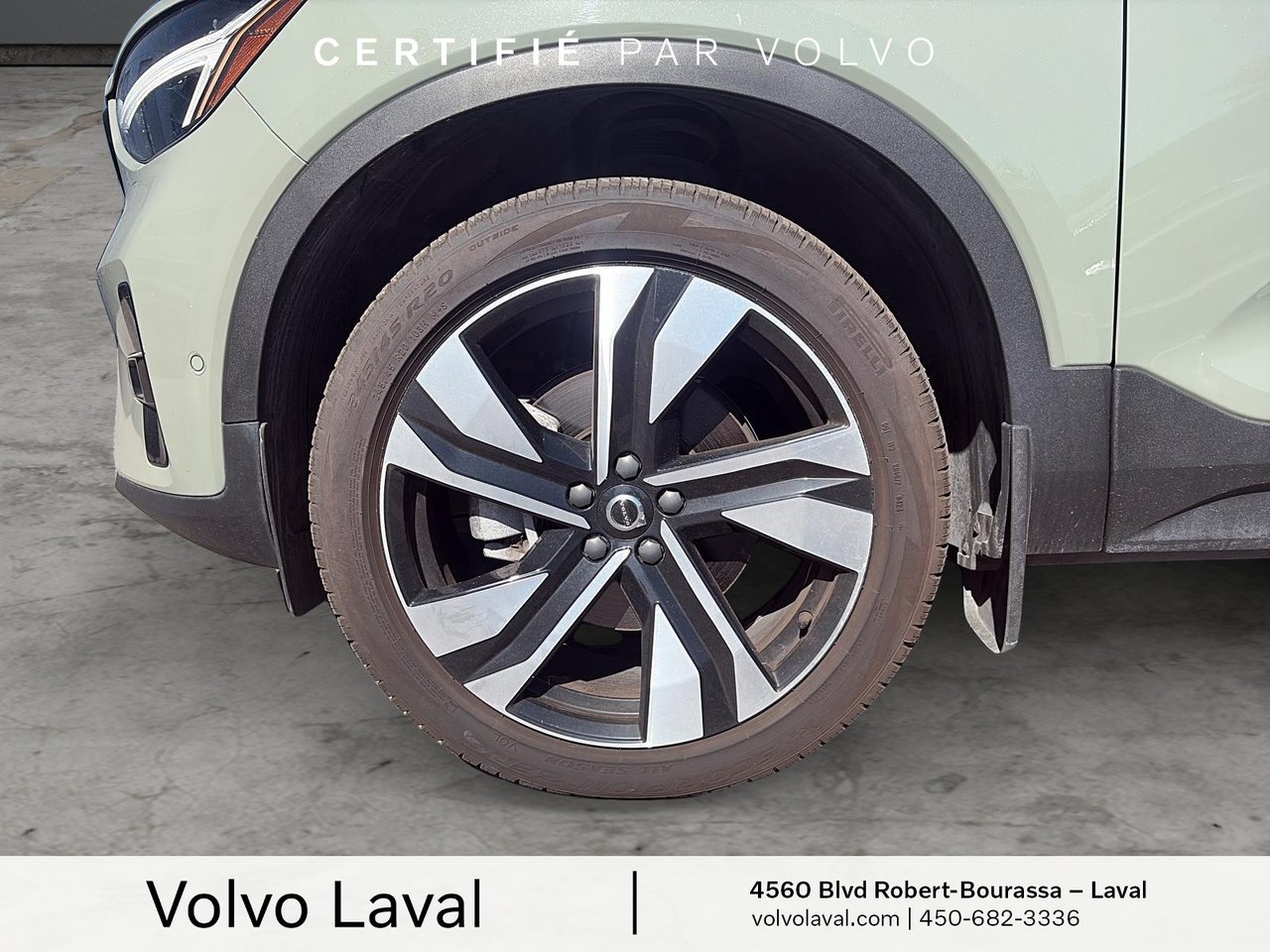 2025 Volvo XC40 - Image 7