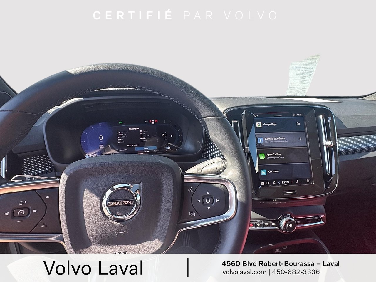 2025 Volvo XC40 - Image 13