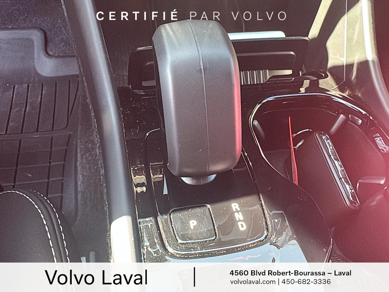 2025 Volvo XC40 - Image 14