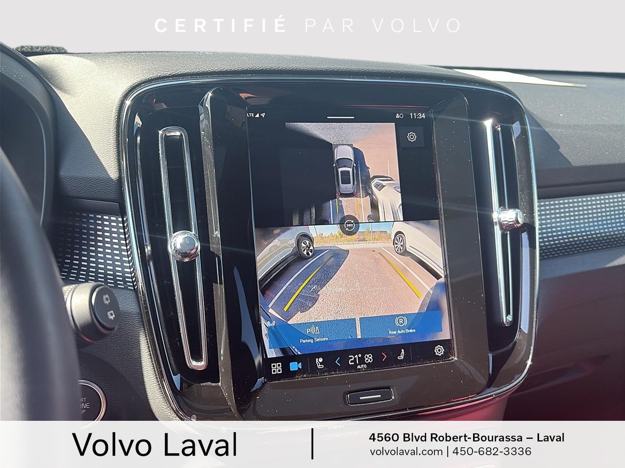 2025 Volvo XC40 - Image 15