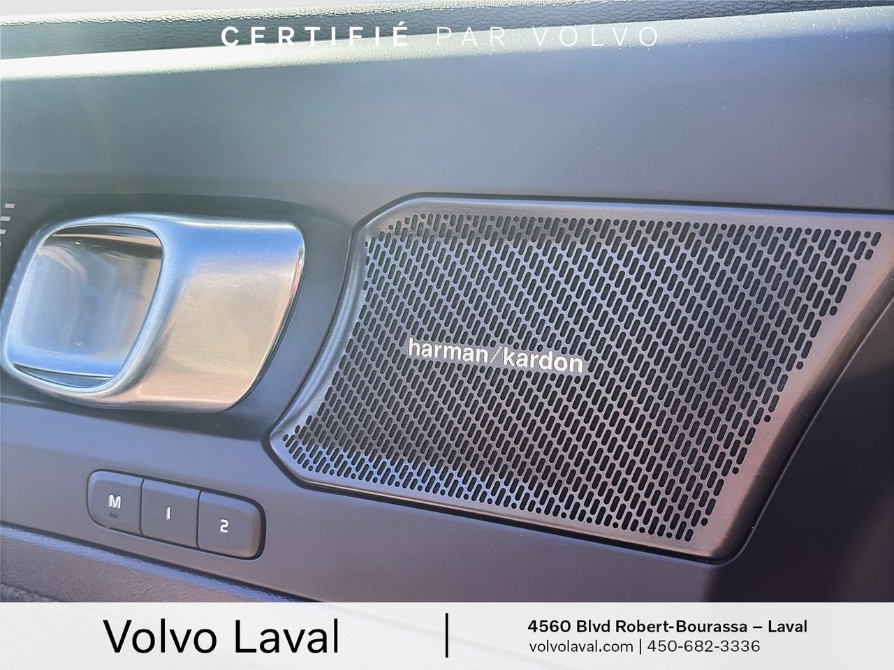 2025 Volvo XC40 - Image 17