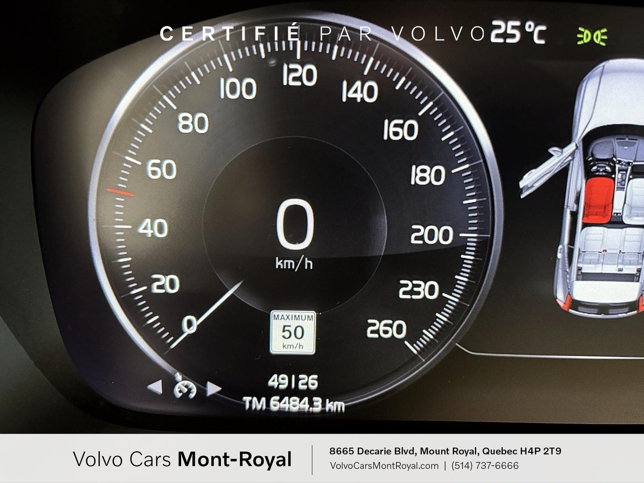 2022 Volvo XC40 - Image 12