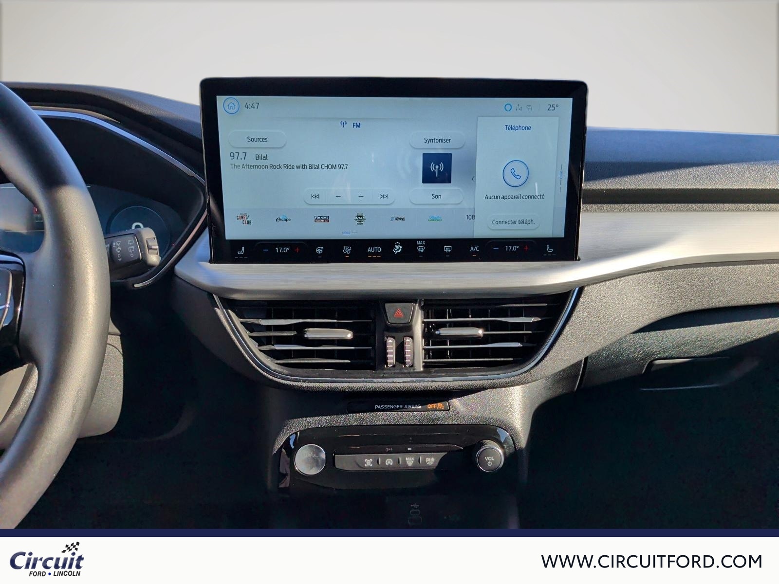 2025 Ford Escape - Image 10