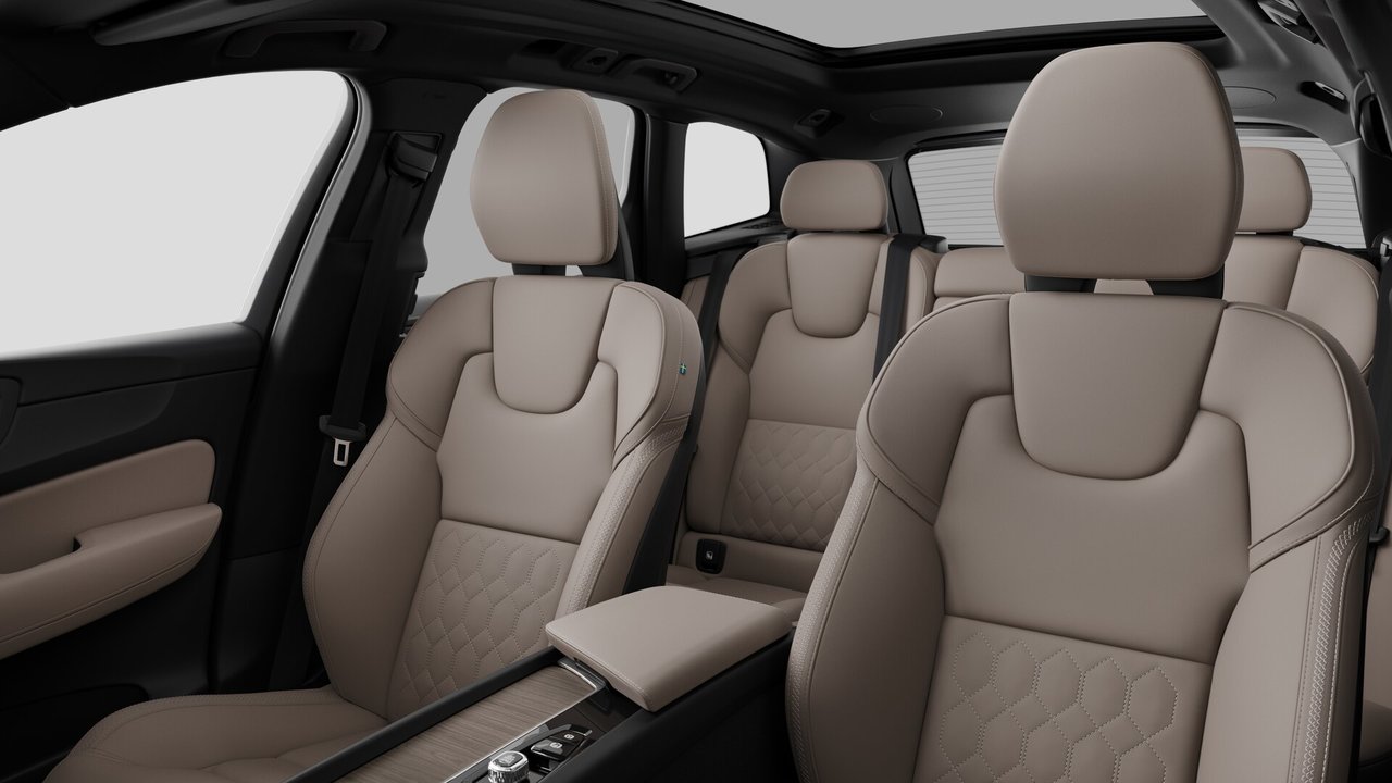 2027 Volvo XC60 - Image 12