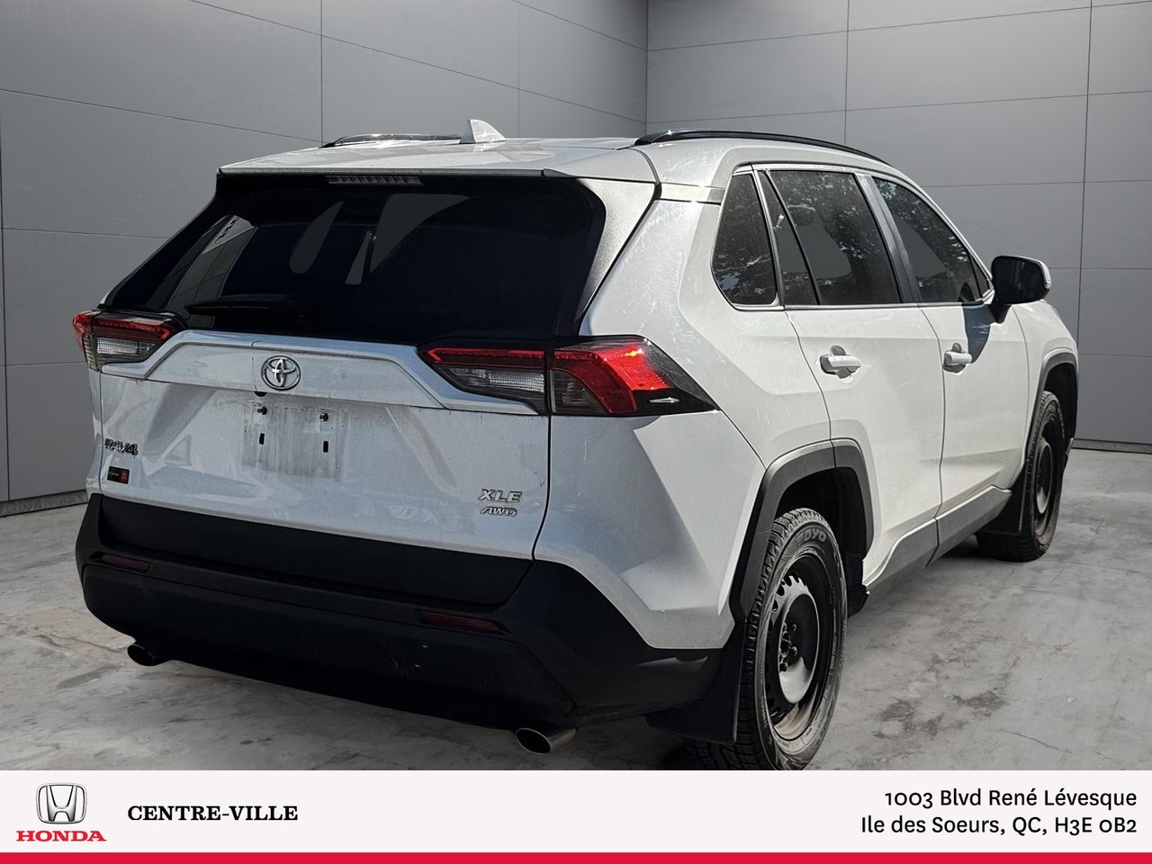 2019 Toyota RAV4 - Image 3