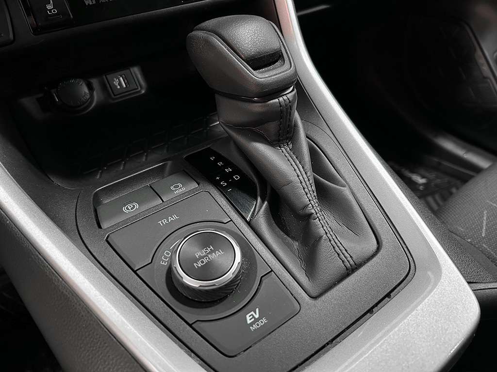 2024 Toyota Rav4 hybride - Image 13