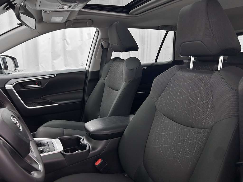 2024 Toyota Rav4 hybride - Image 15