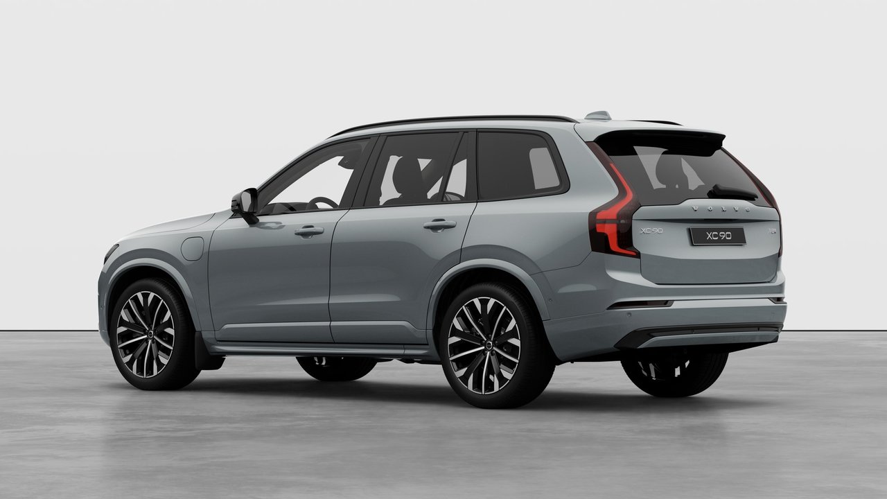 2027 Volvo XC90 Plug-in hybrid - Image 2