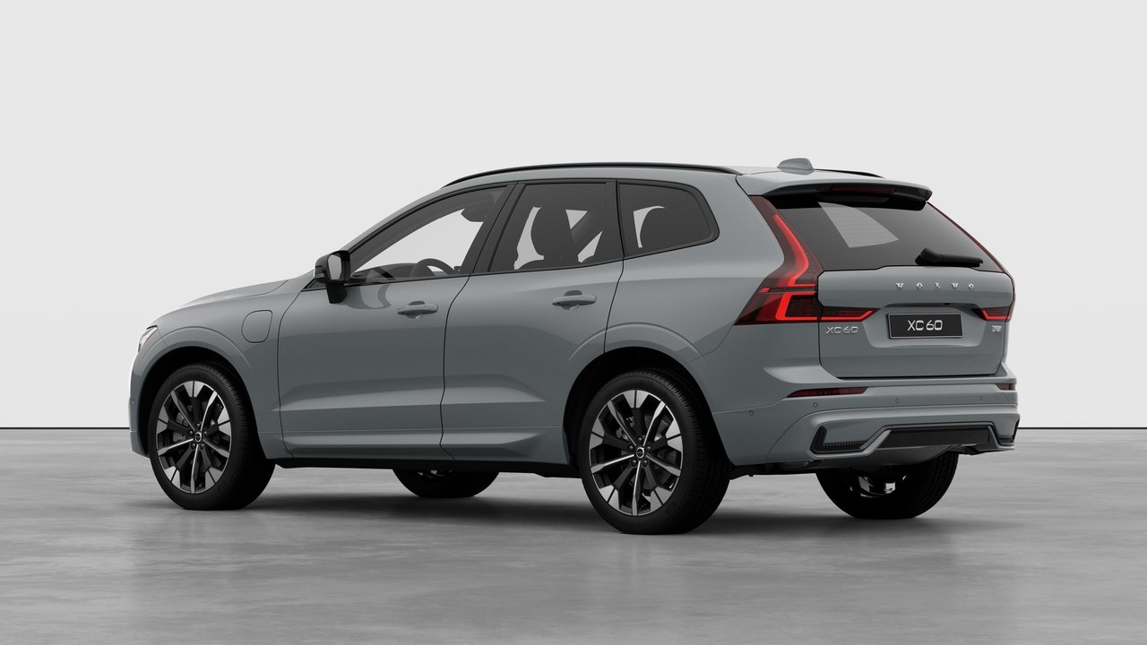 2027 Volvo XC60 Plug-in hybrid - Image 2
