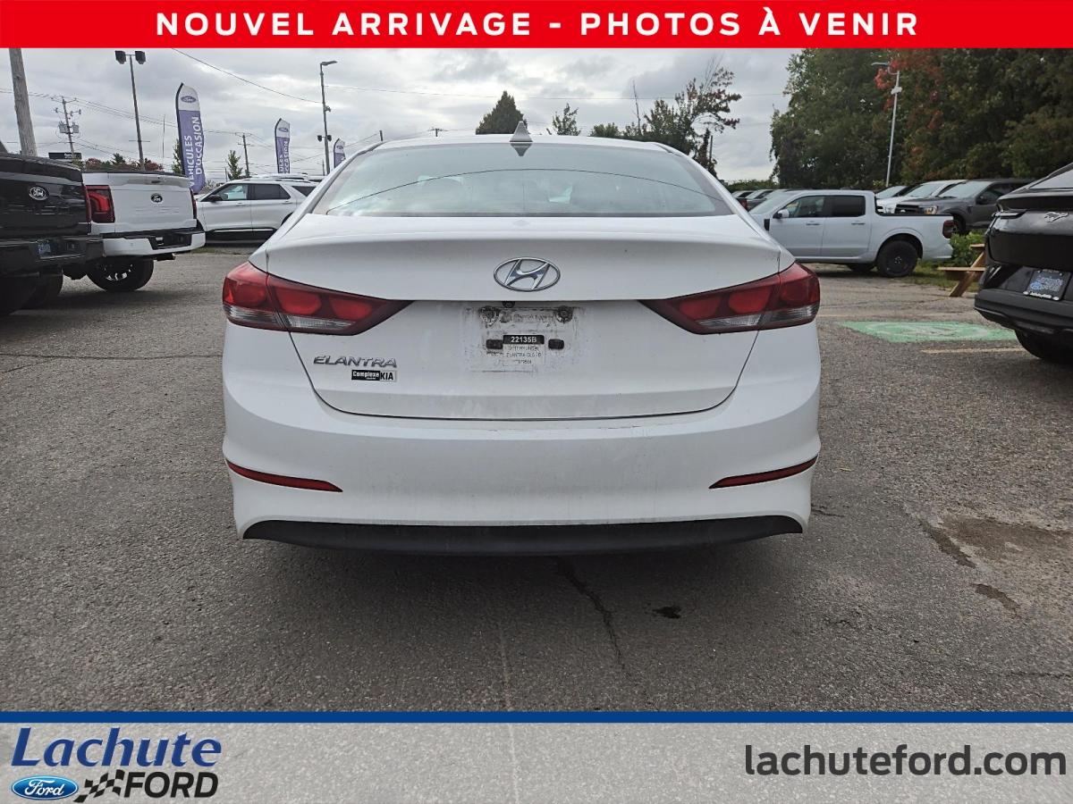 2017 Hyundai Elantra - Image 6