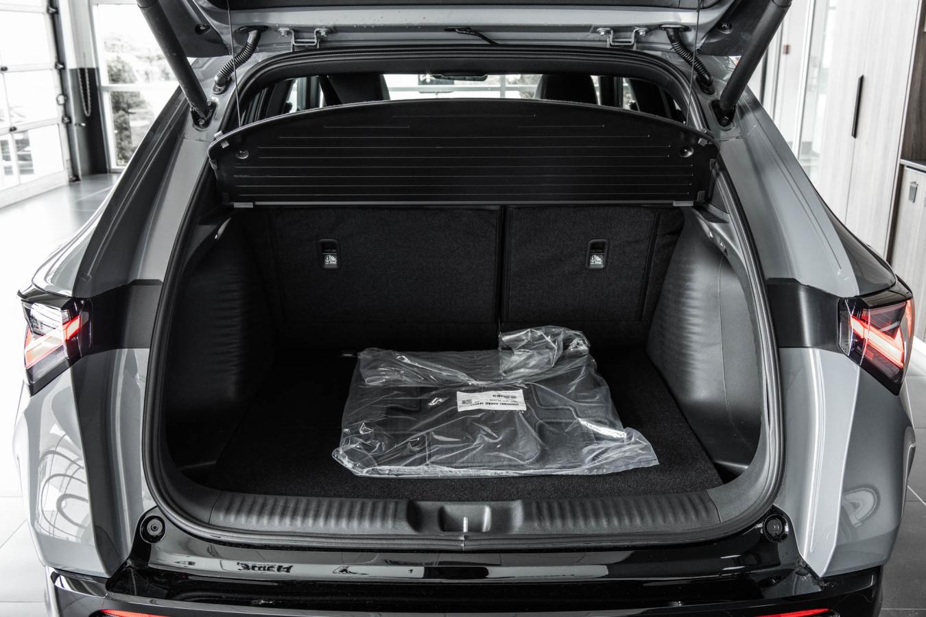 2026 Acura ADX - Image 11