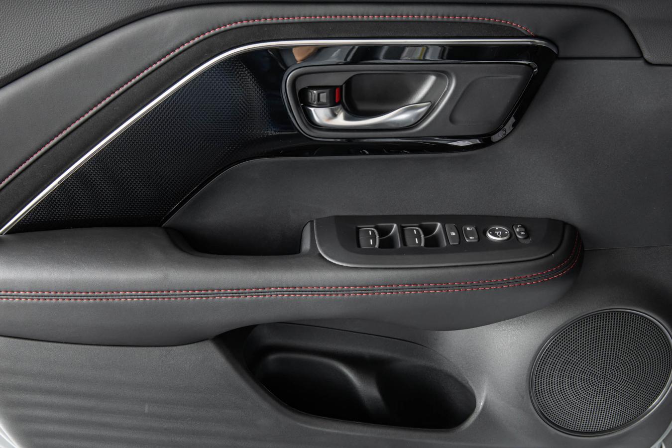 2026 Acura ADX - Image 13
