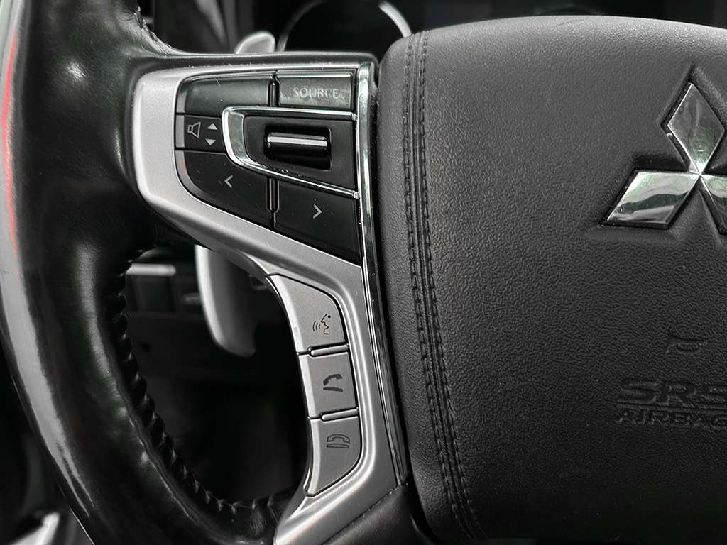 2020 Mitsubishi Outlander - Image 10