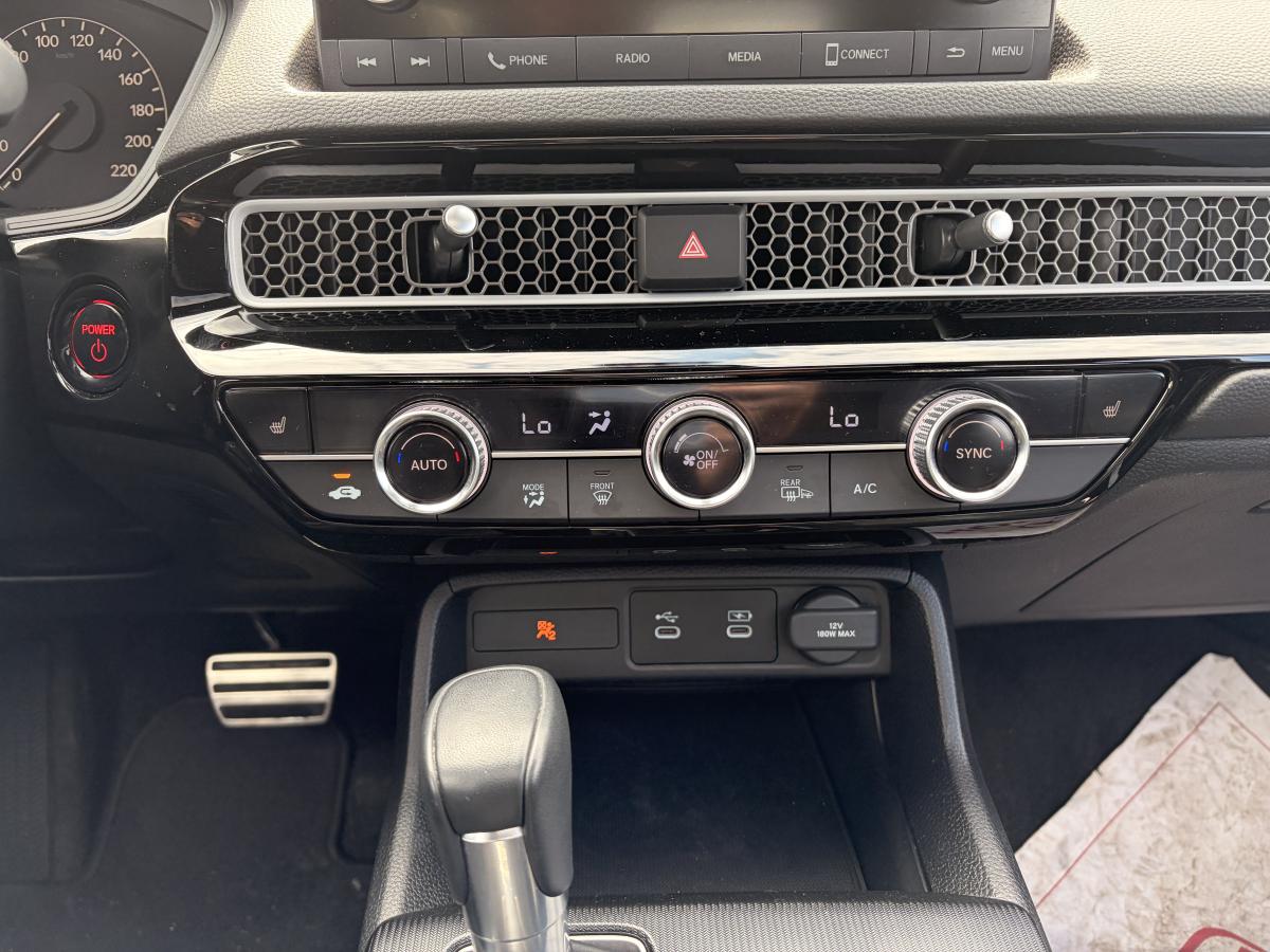 2025 Honda Civic - Image 17
