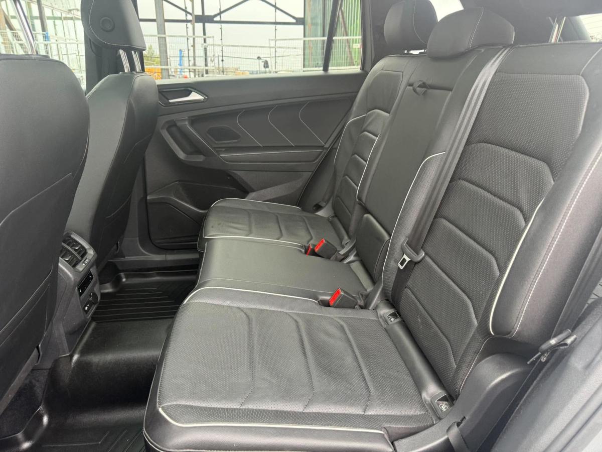 2022 Volkswagen Tiguan - Image 9