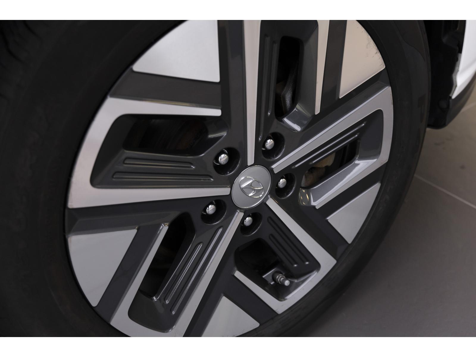 2023 Hyundai Kona Electric - Image 9