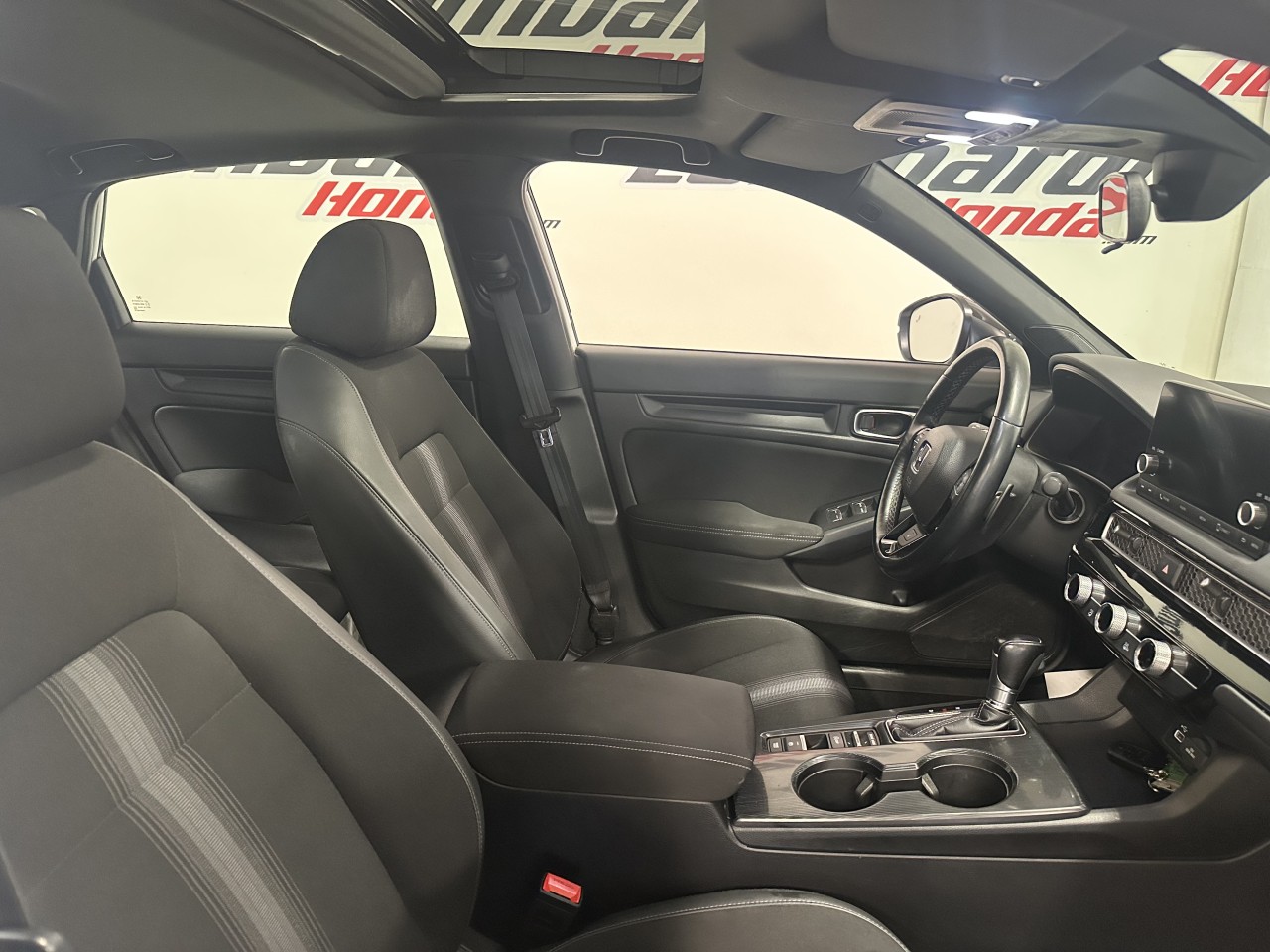 2022 Honda Civic - Image 26